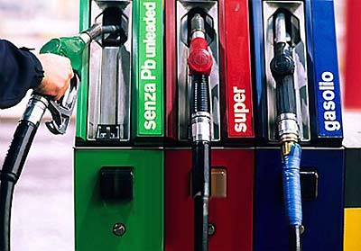 Aumento prezzi benzina: effetto valanga sulla spesa